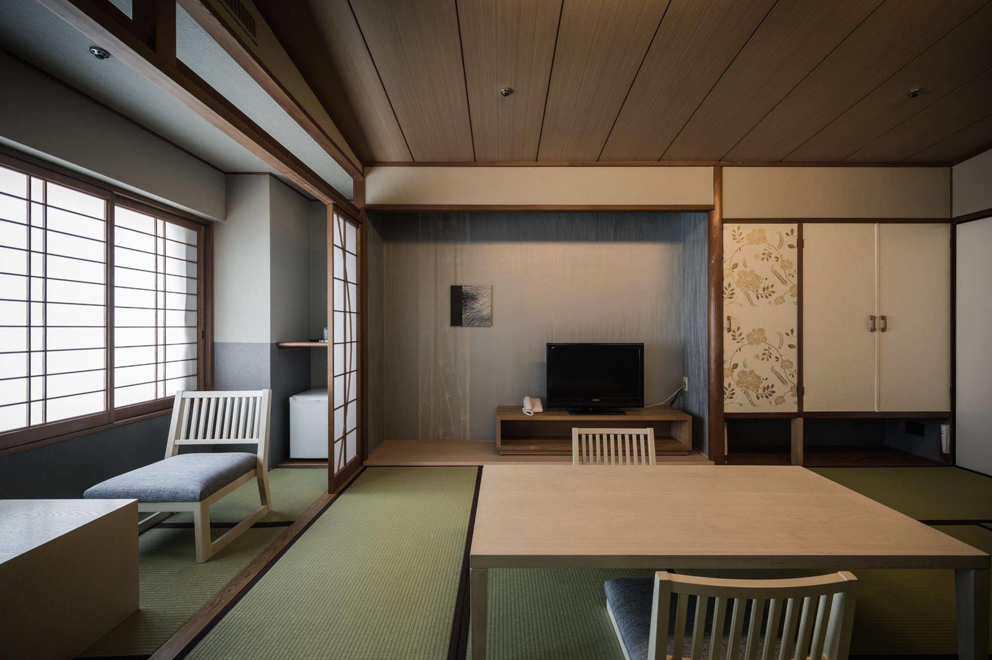 Chaharu Hotel Matsuyama  Buitenkant foto